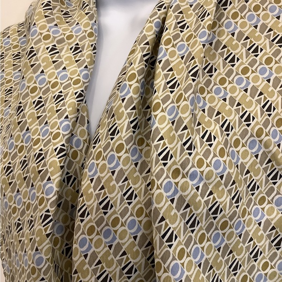 Kim Young Joo Scarf - Picture 5 of 5